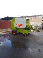 - Claas Rollant 46 /