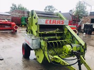 - Claas Rollant 44